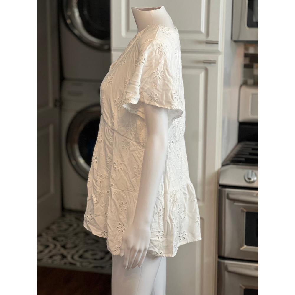 Torrid Women's Babydoll White Eyelet Top Cloud Dancer White Shirt - Picture 4 of 7